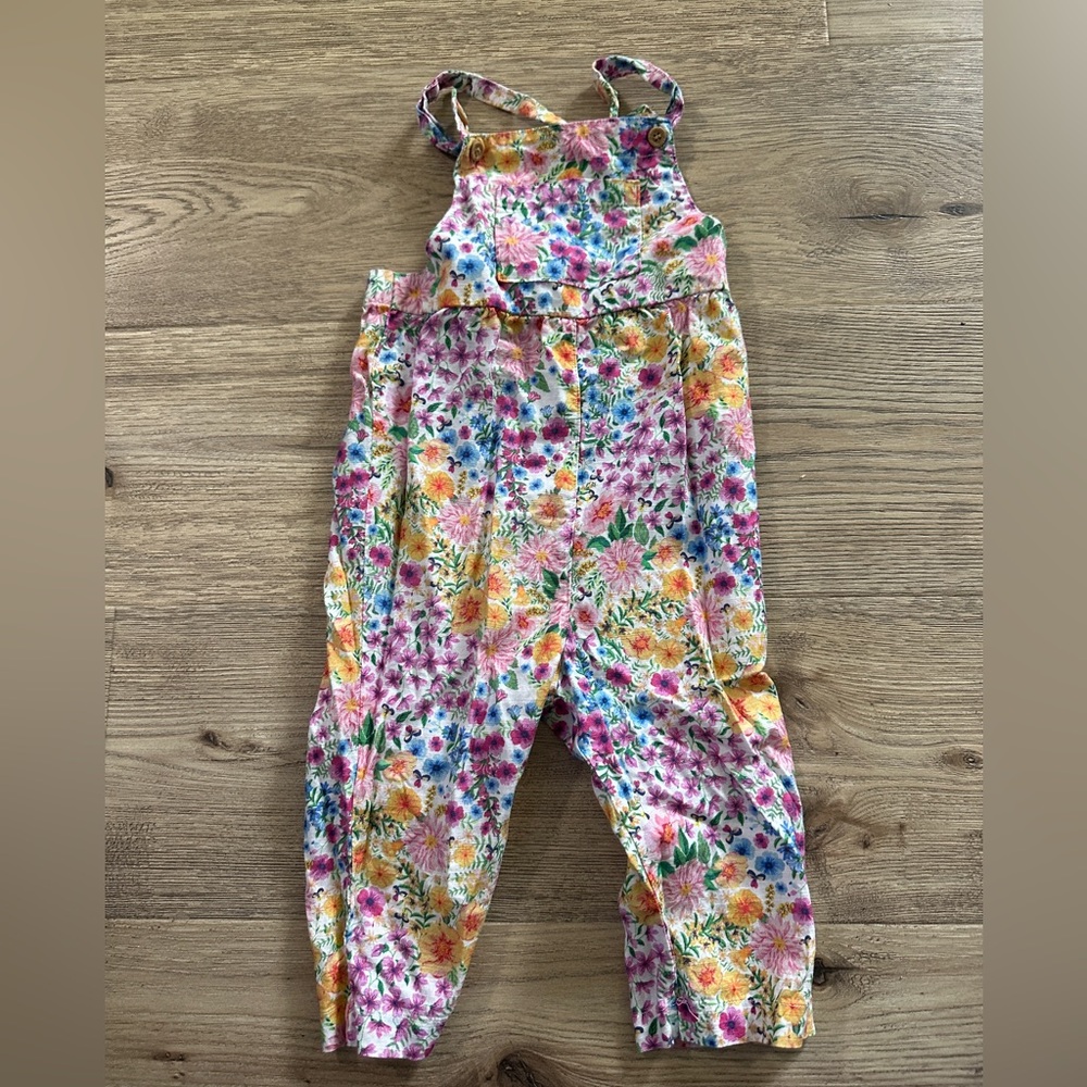 The cutest romper for baby girl